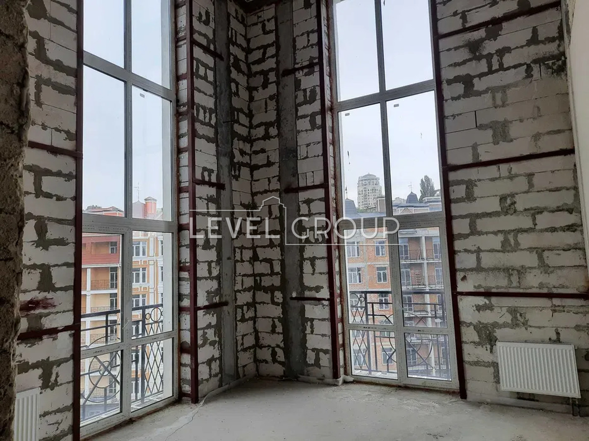 Дегтярна вул., 7