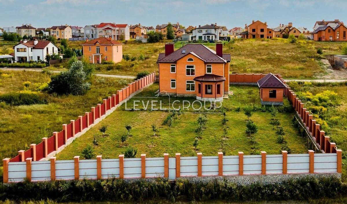 Паризька вул., 100