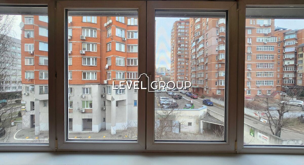 Zolotoustivska St., 4