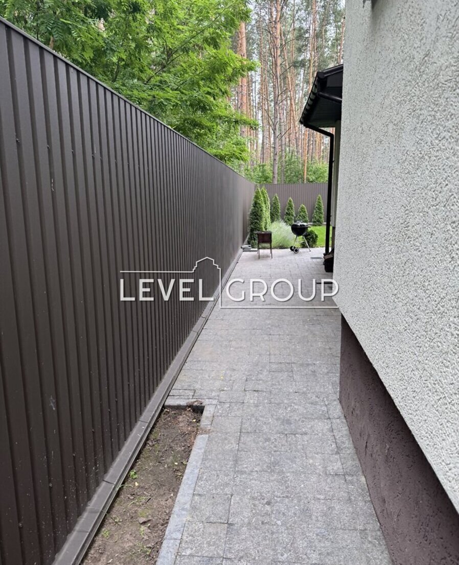 Apricot St., 22