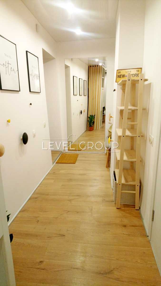 Olesya Honchara St., 75