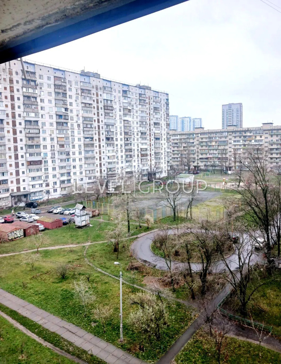 Героїв полку «Азов» вул. (Маршала Малиновського), 3