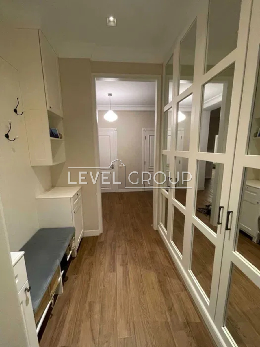 Академіка Кащенка вул., 10