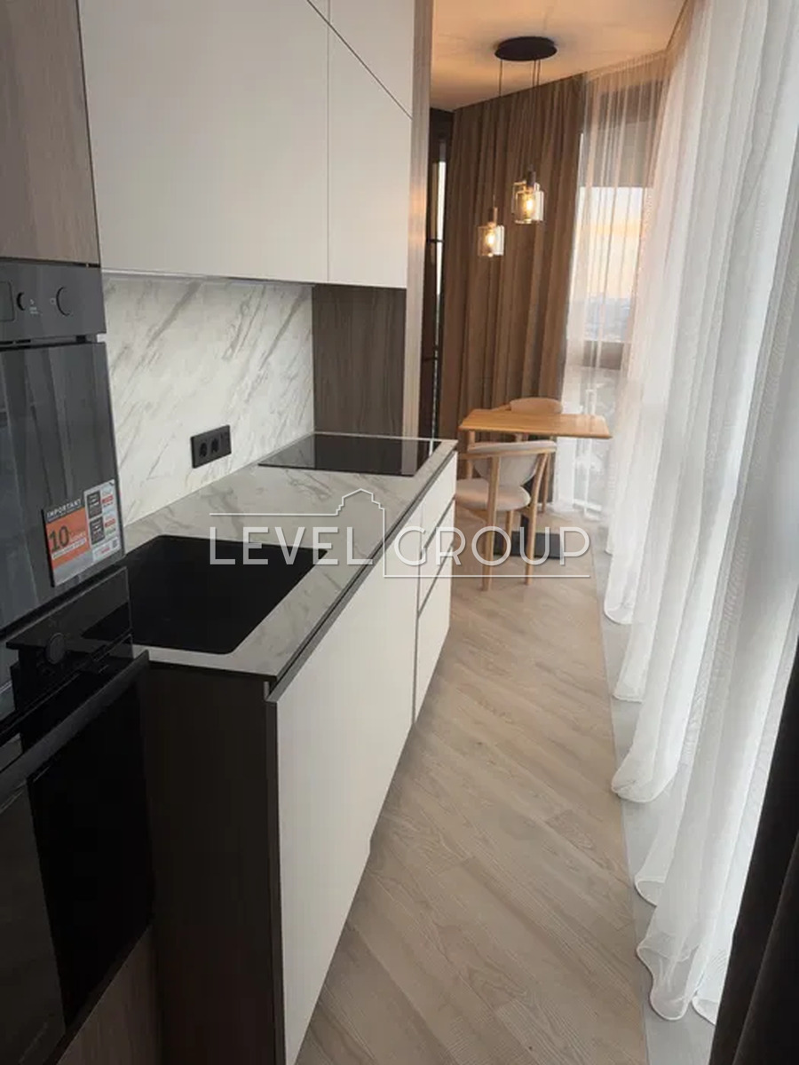 Andriy Verkhoglyad St. (Mykhayla Dragomirova), 14a