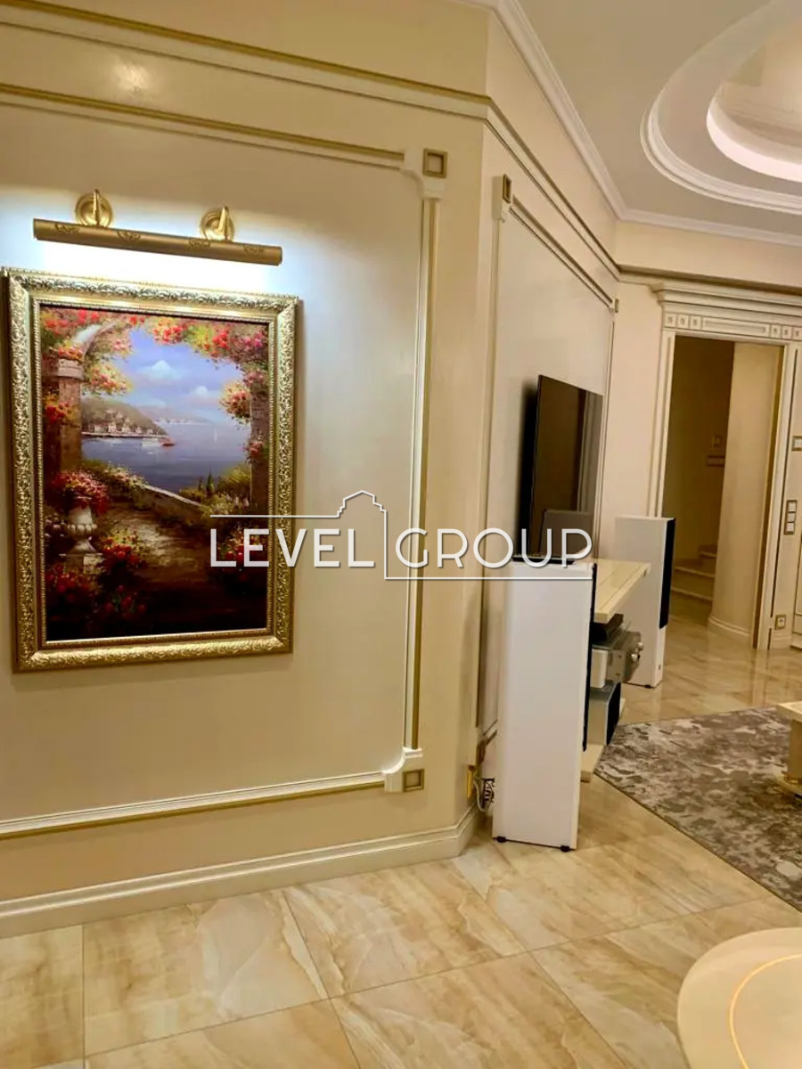 Lesia Ukrainka Blvd., 7B