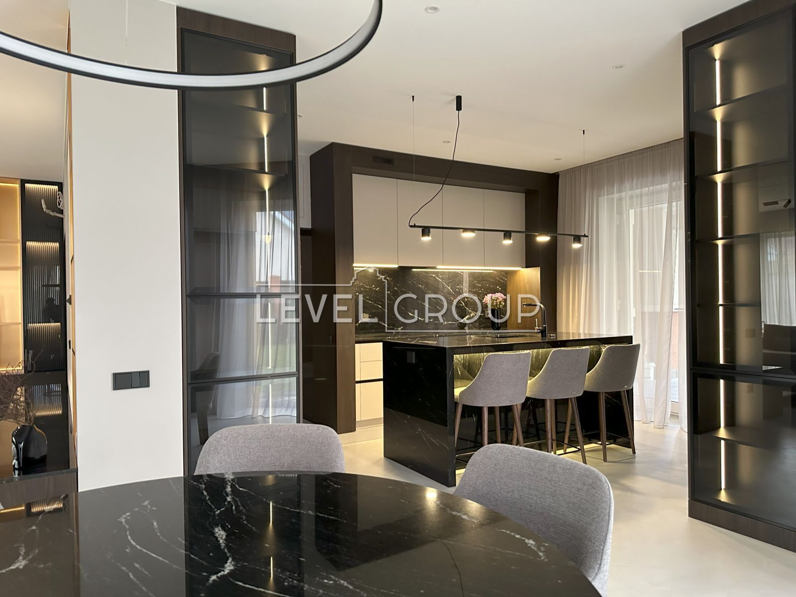 Узліссівська, 10