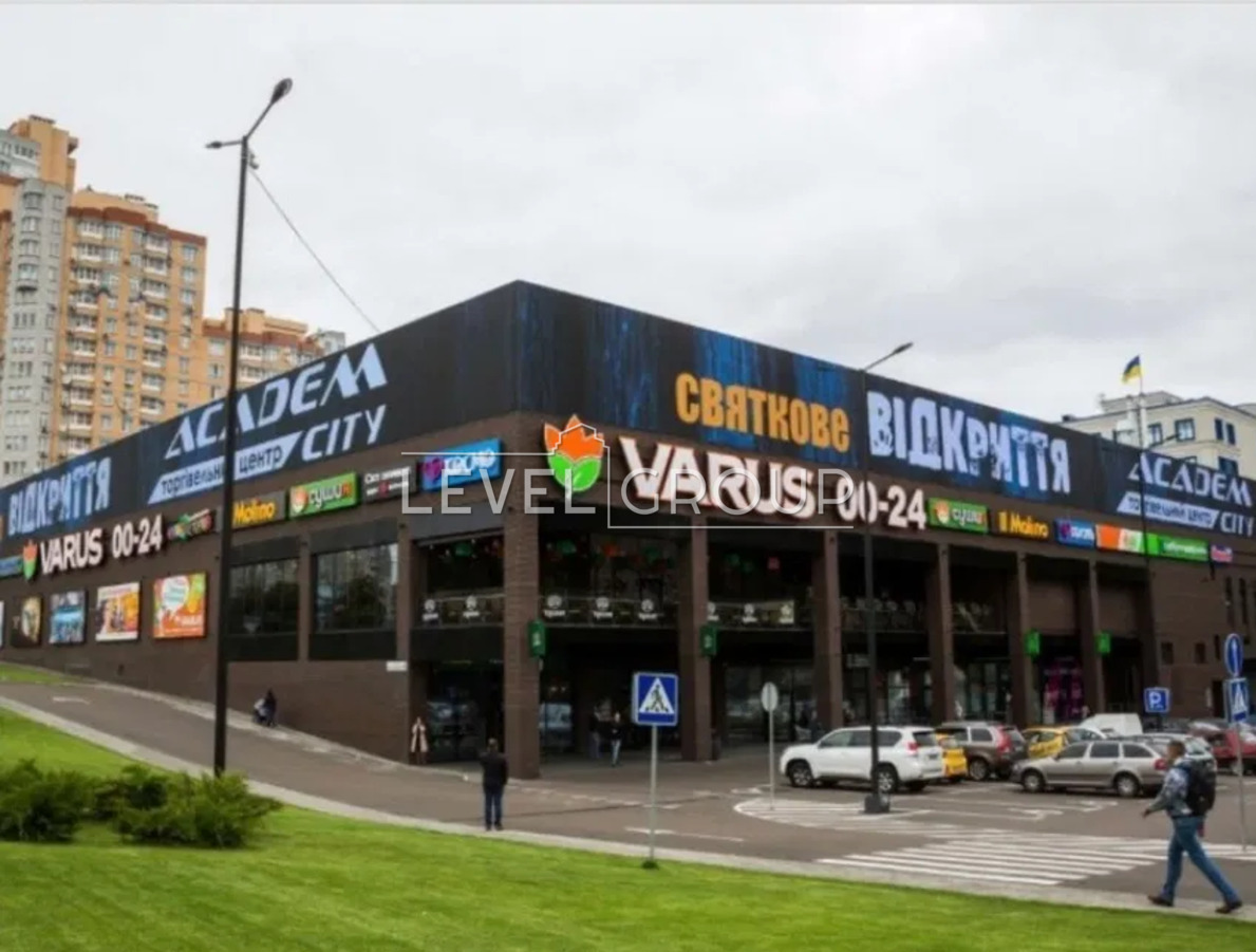 Василя Стуса вул., 35