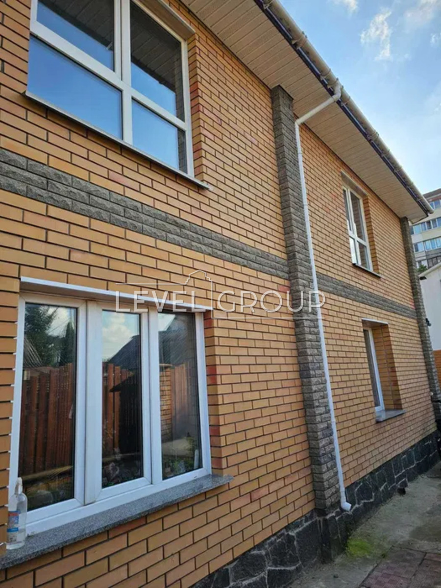 October 14th Avenue, 12/1