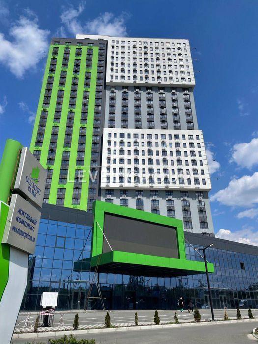 Mykola Bazhan Ave., 17