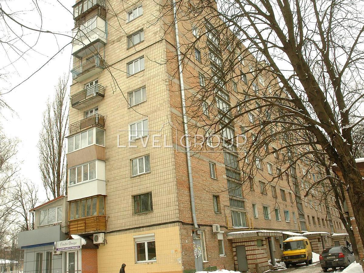 Beresteyskyi Ave. (Poles), 70