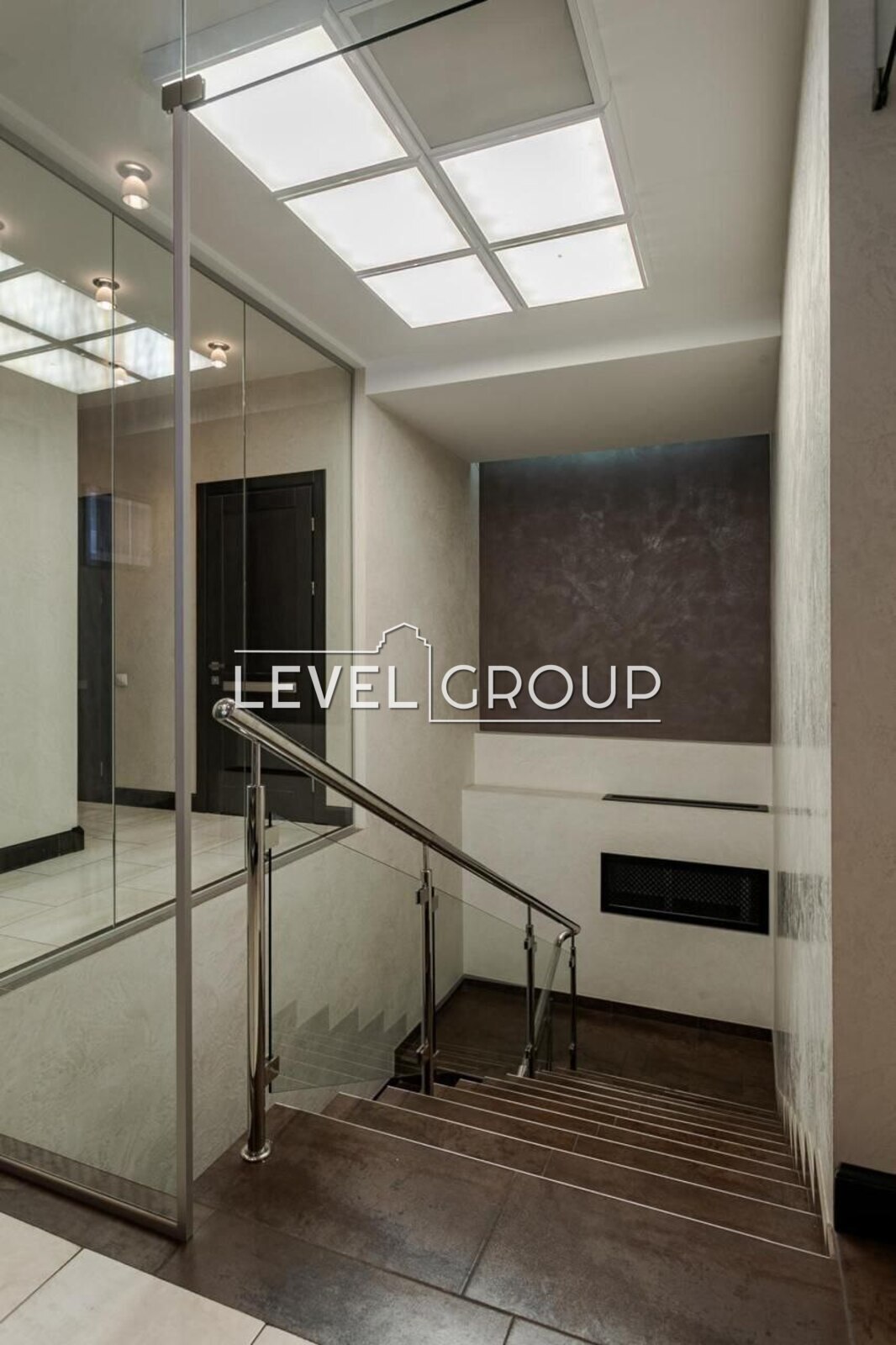 Valery Lobanovsky Ave. (Chervonozoryany), 4B