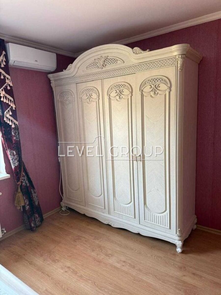 Центральна, 24