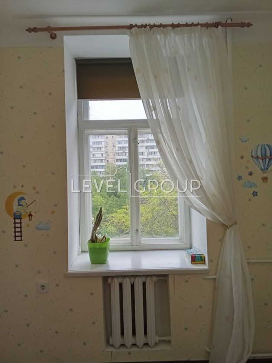 Вишгородська вул., 16А