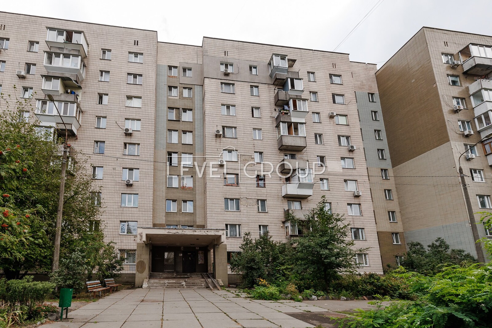 Менделєєва вул., 12