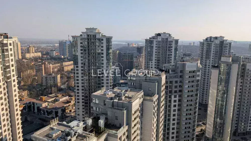 Andriy Verkhoglyad St. (Mykhayla Dragomirova), 14A