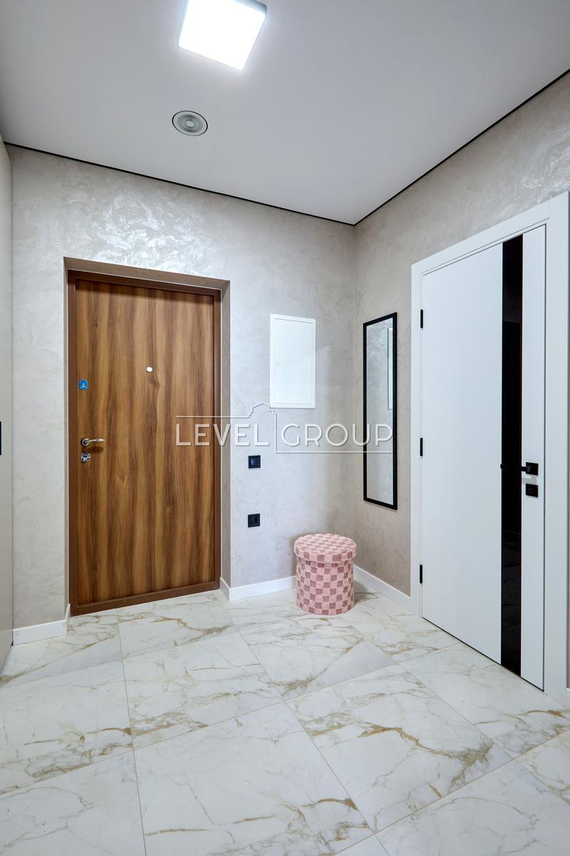 Олександра Олеся вул., 8/17