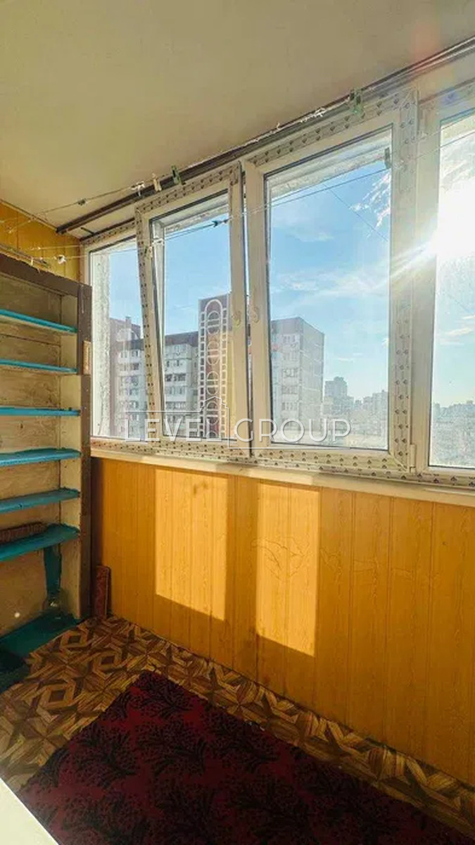 Милославська вул., 3
