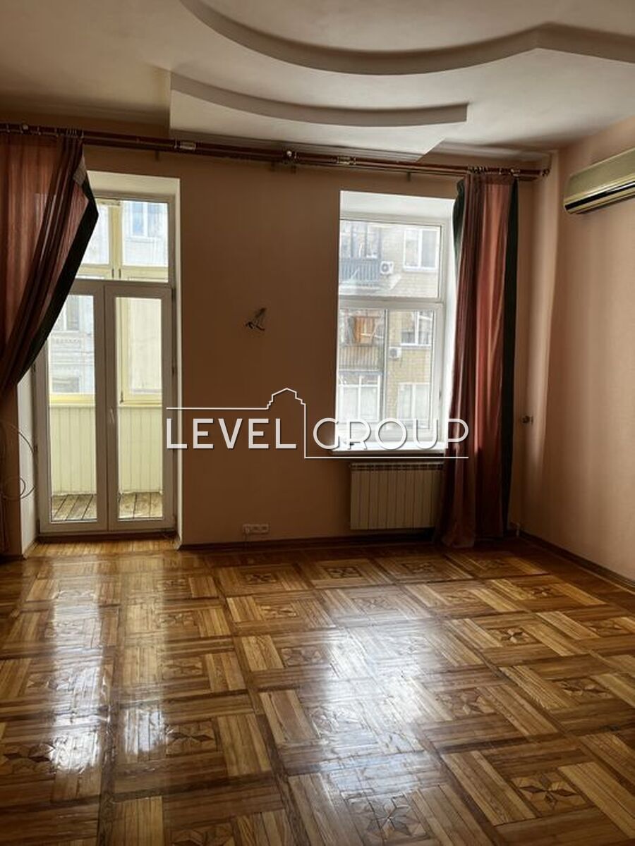 Olesya Honchara St., 90/92
