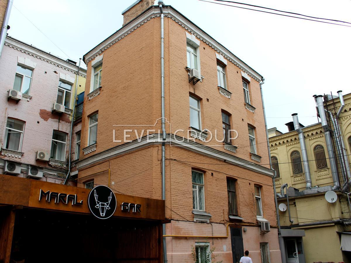 Шота Руставелі вул., 15