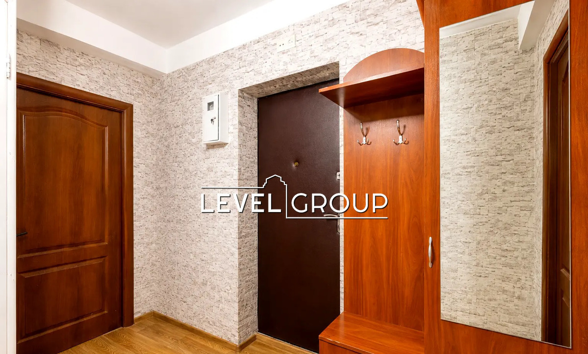 Світлицького вул., 25