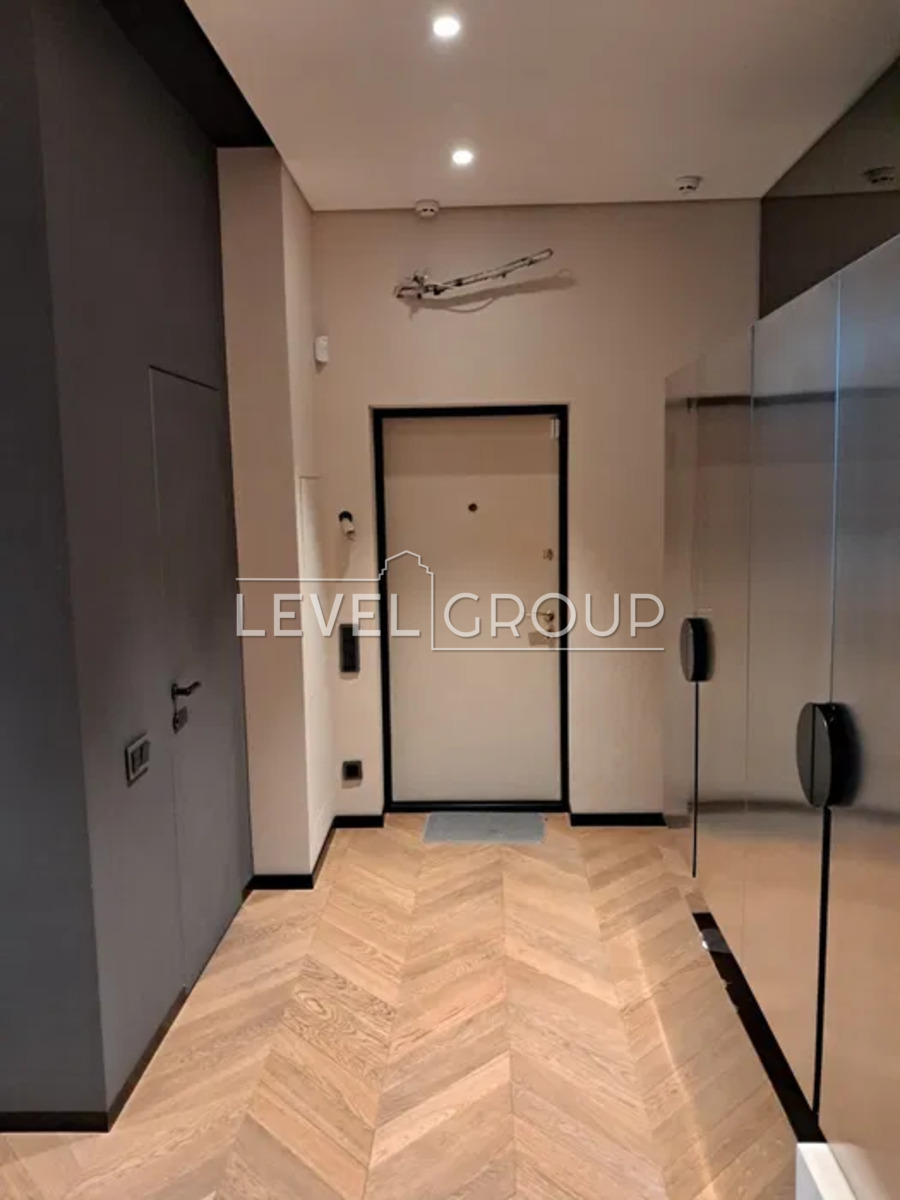 Андрія Верхогляда вул. (Михайла Драгомірова), 5