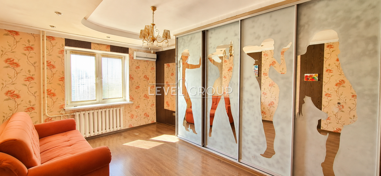 Petro Hryhorenko Ave., 18A