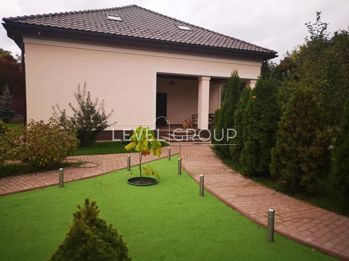 перша садова