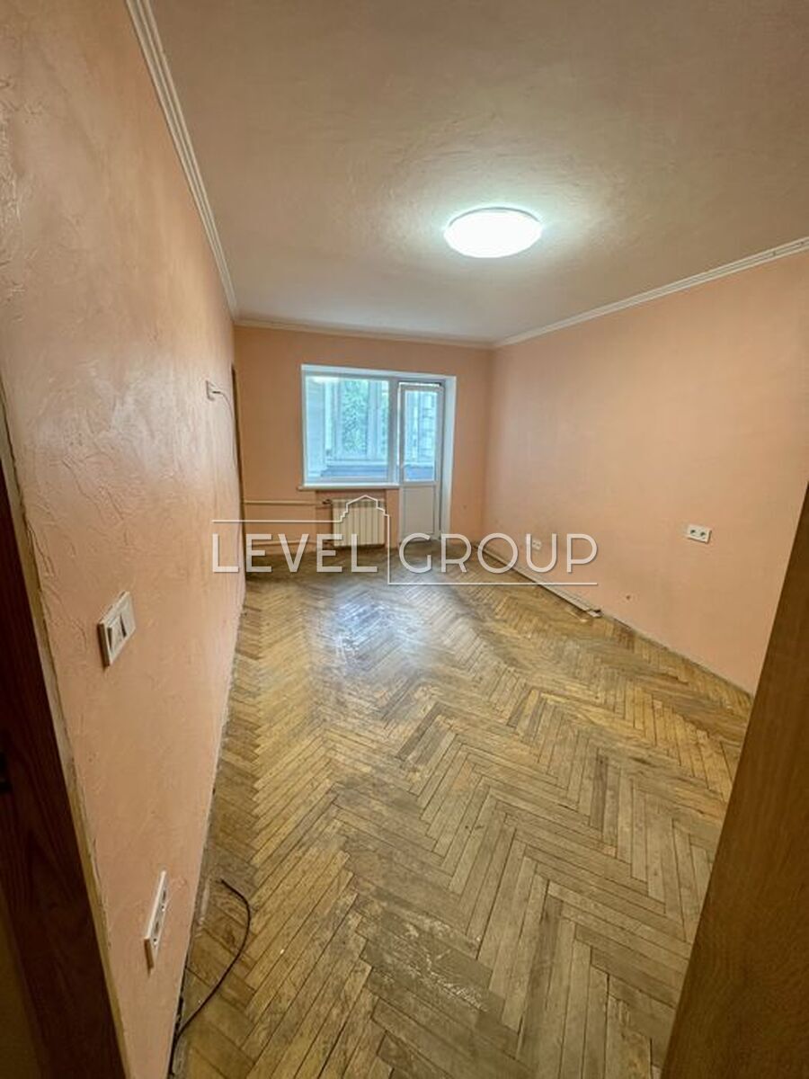 Vyshhorodska St., 44b