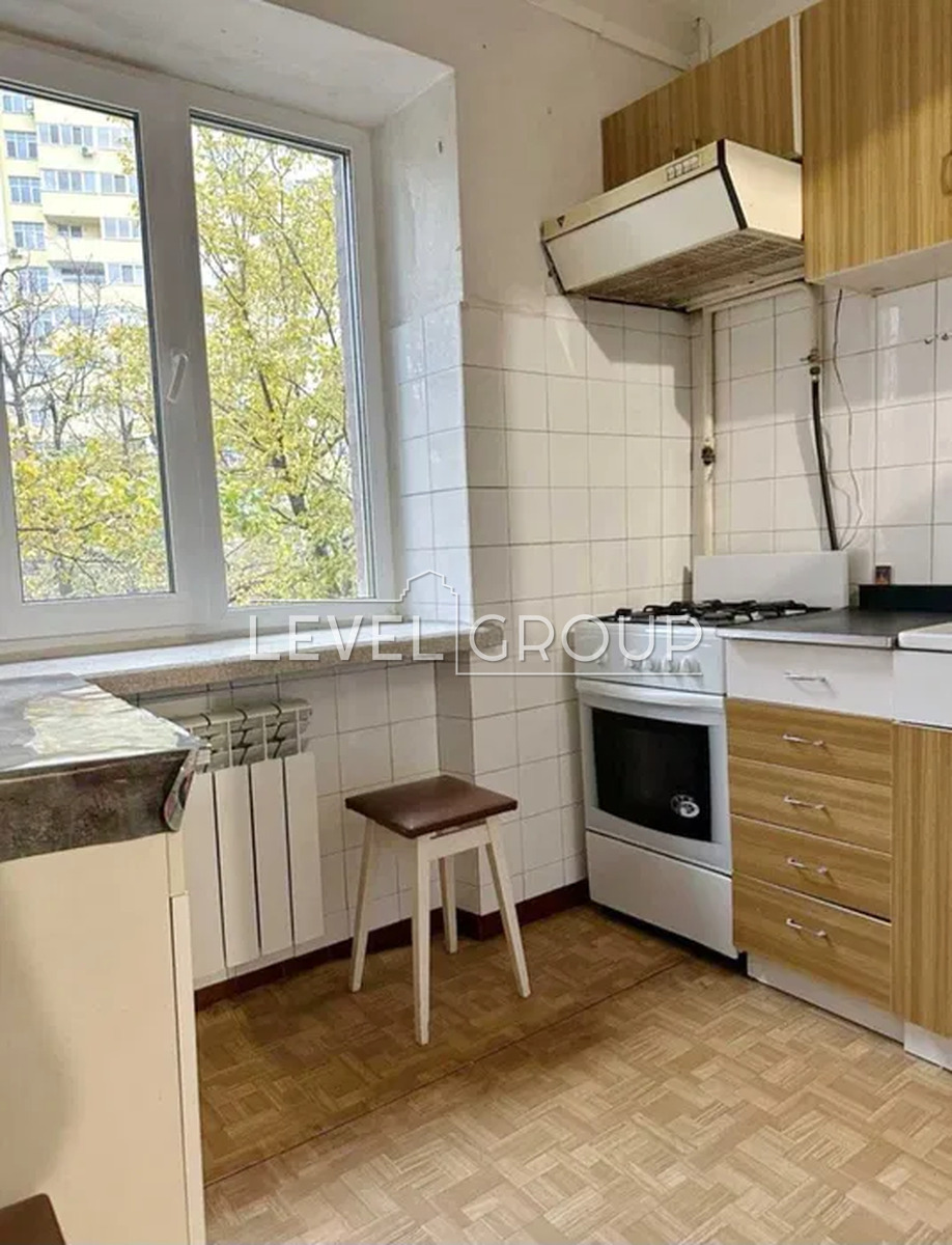 Голосіївський просп. (проспект 40-річчя Жовтня), 1002