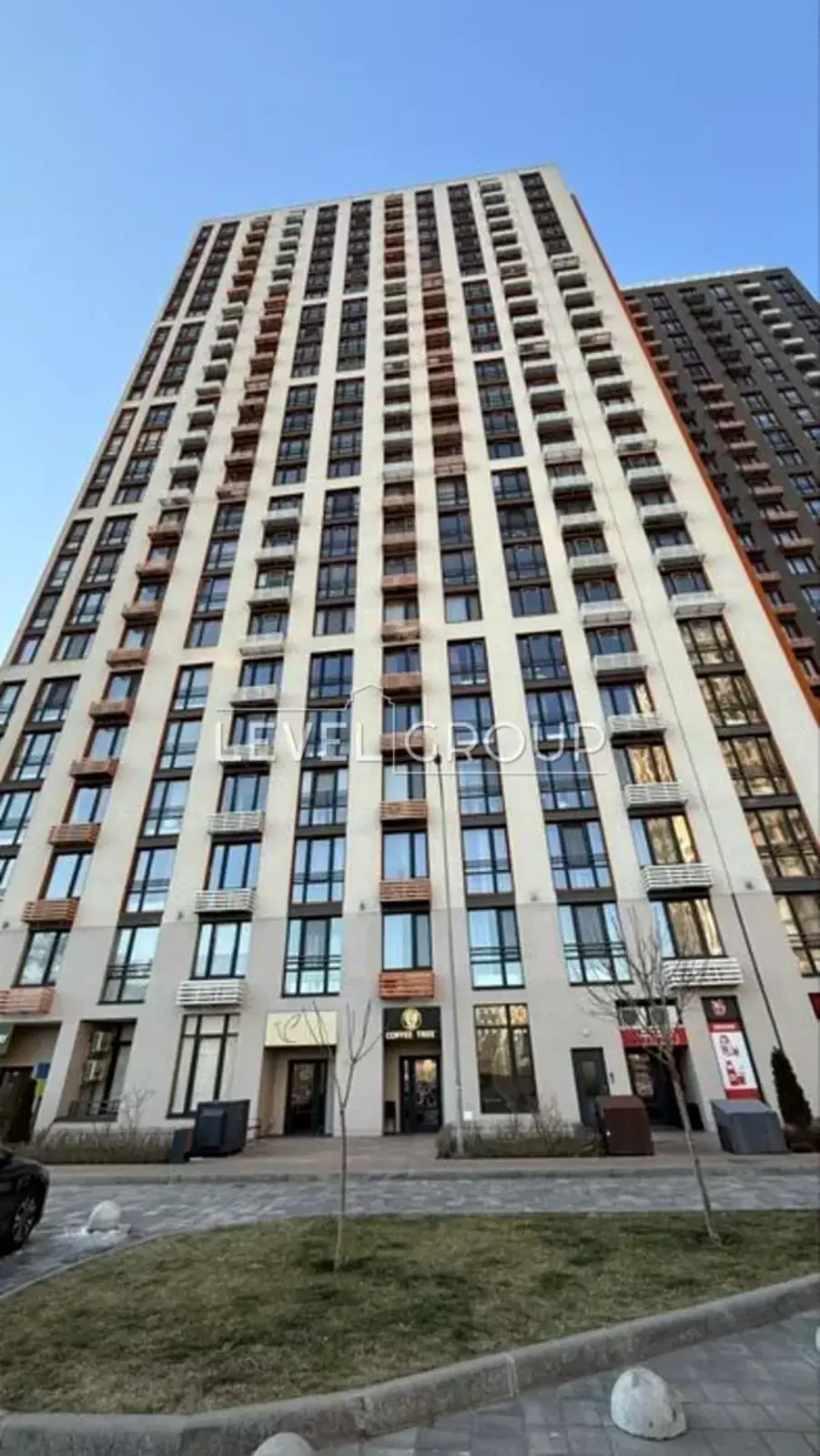 Дніпровська набережна, 20б
