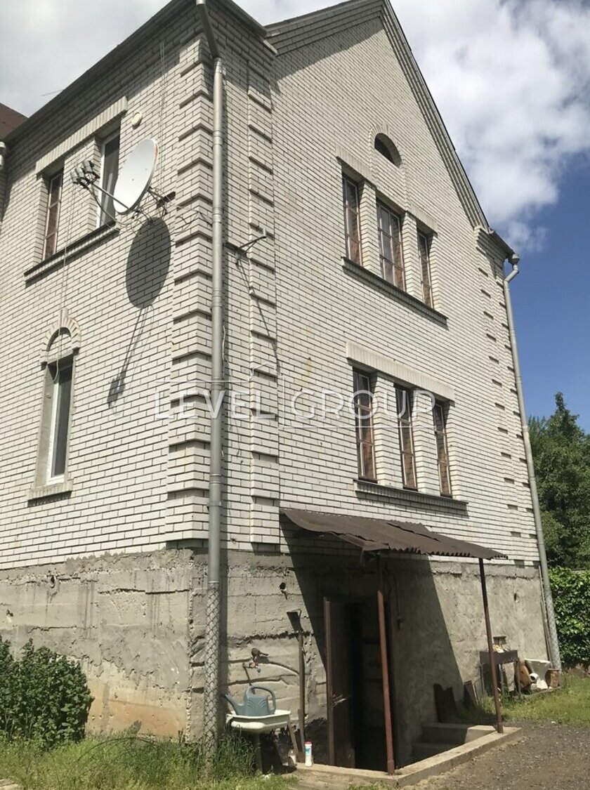 Павла Грабовського вул., 23