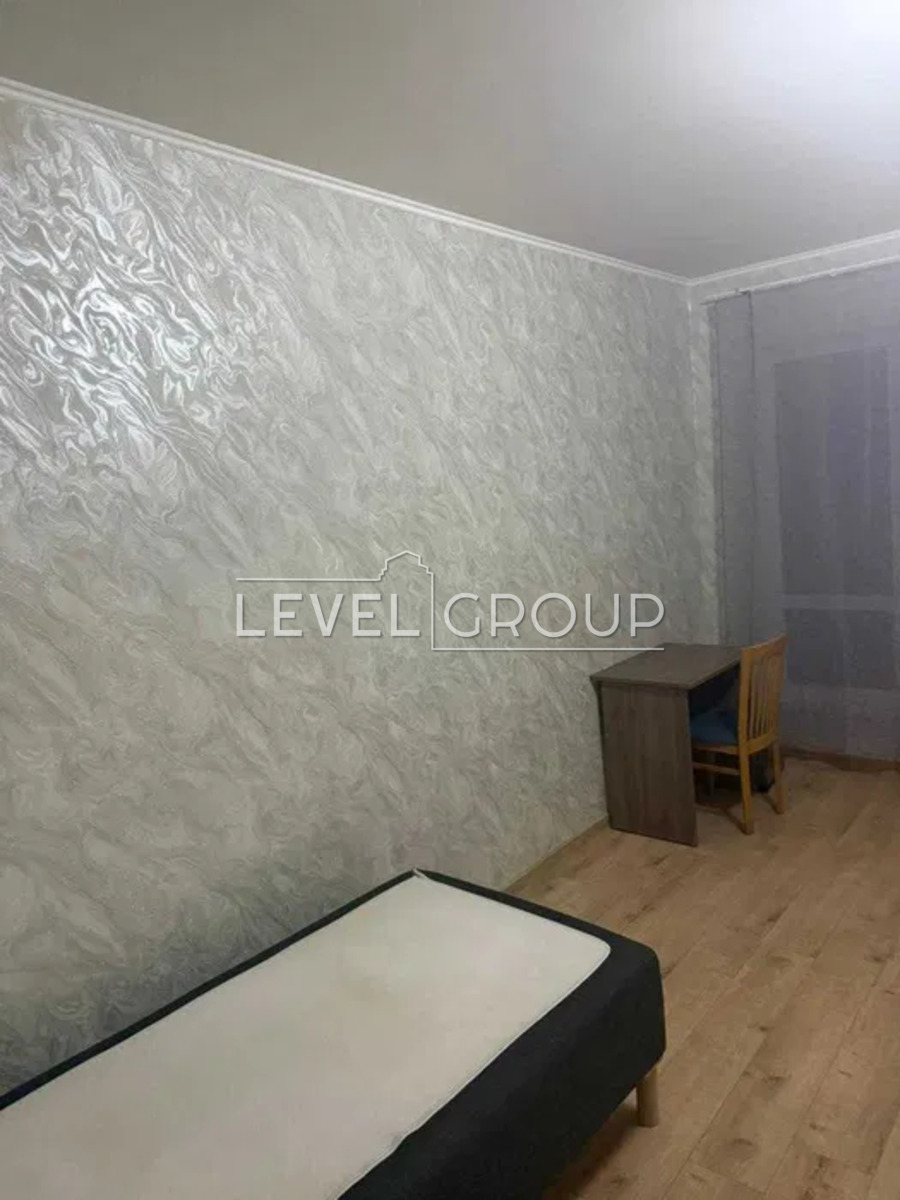 Метрологічна вул., 21