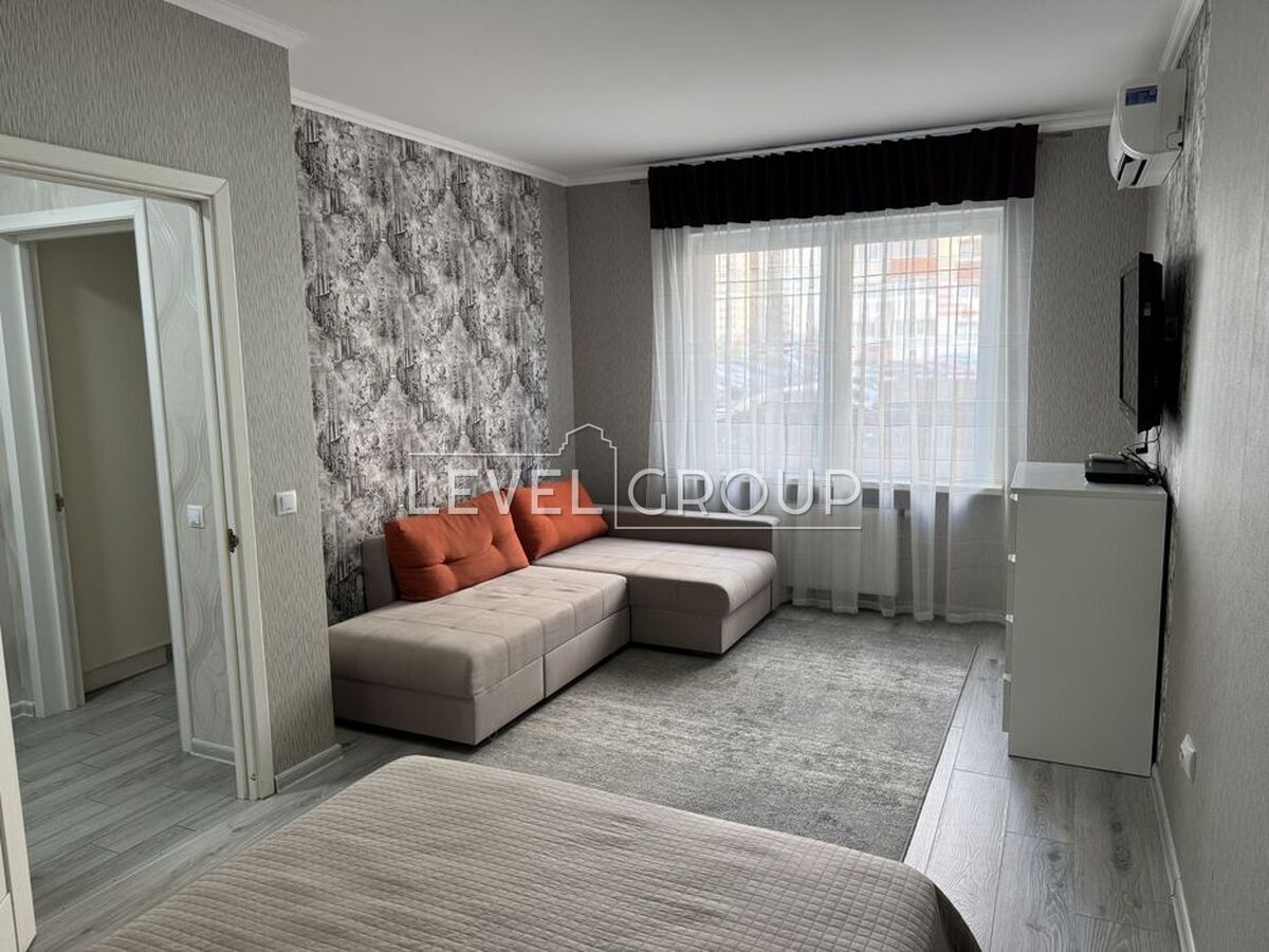 Софії Русової вул., 7