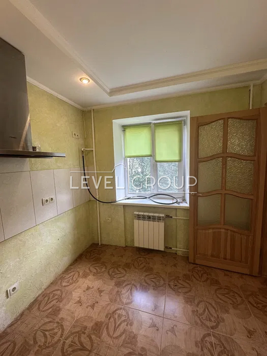 Vyshhorodska St., 44b