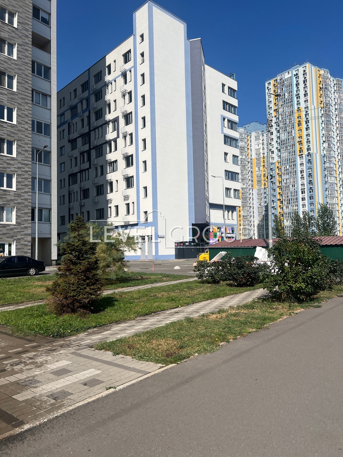 Revutskoho St., 52