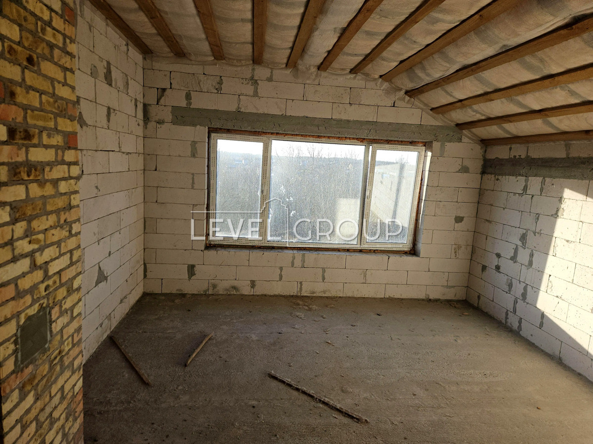 Видова вул., 1