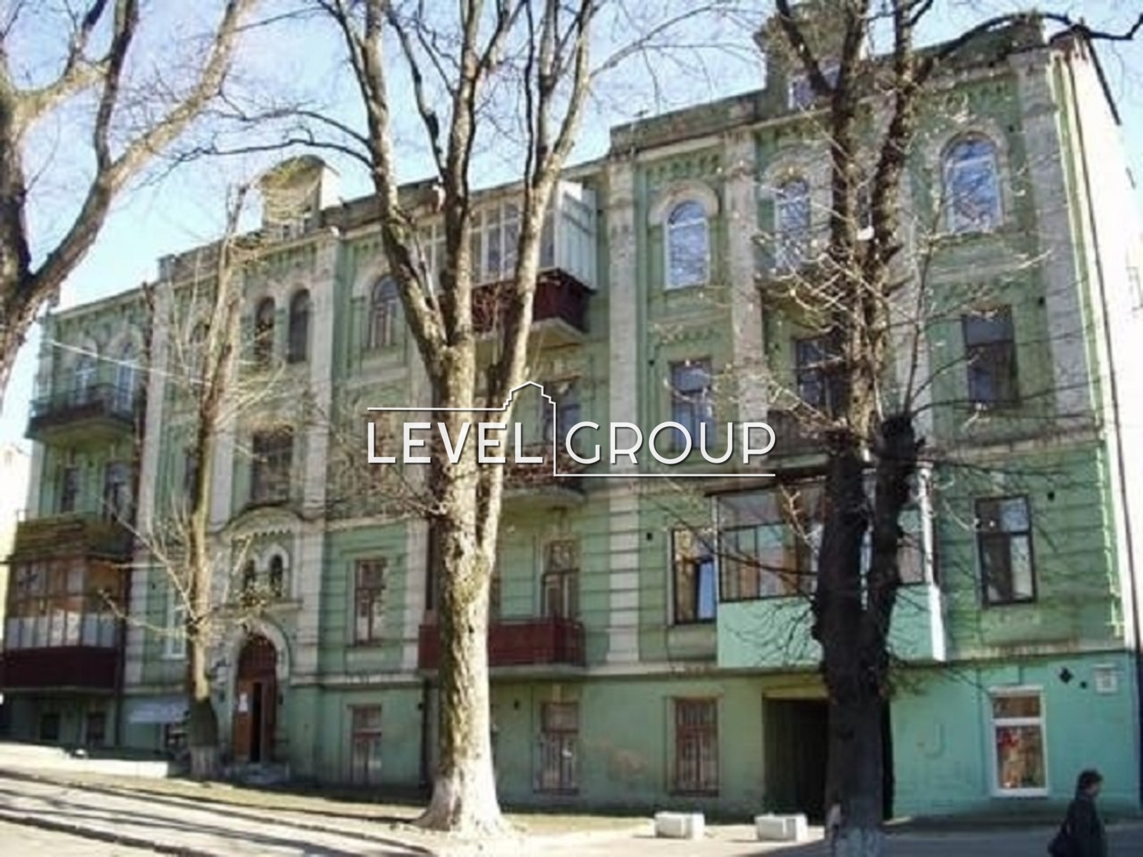 Лабораторна вул., 11