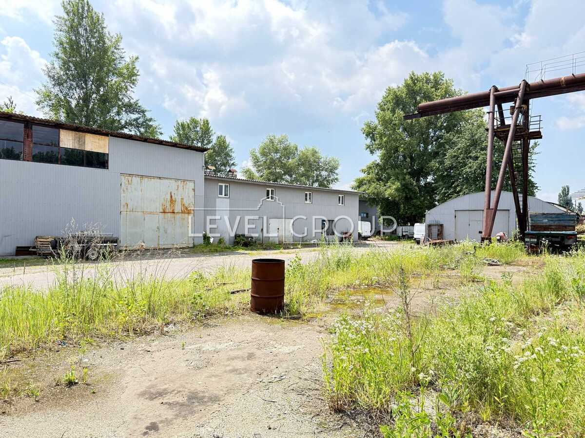 Зрошувальна вул., 15