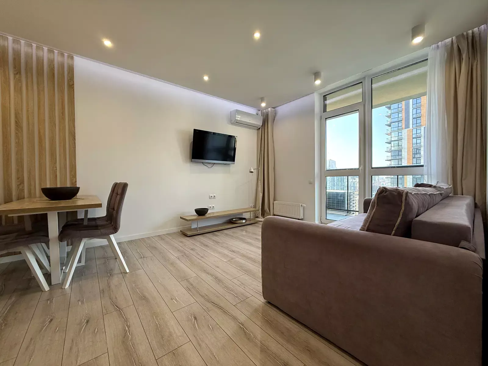 Предславинська вул., 55а