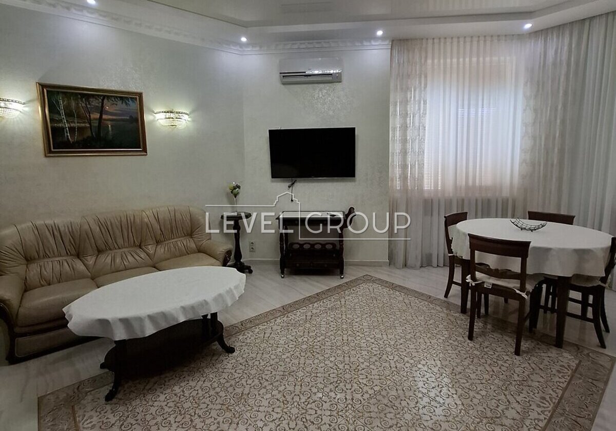 Yevhen Konovalets St. (Shchorsa), 44A