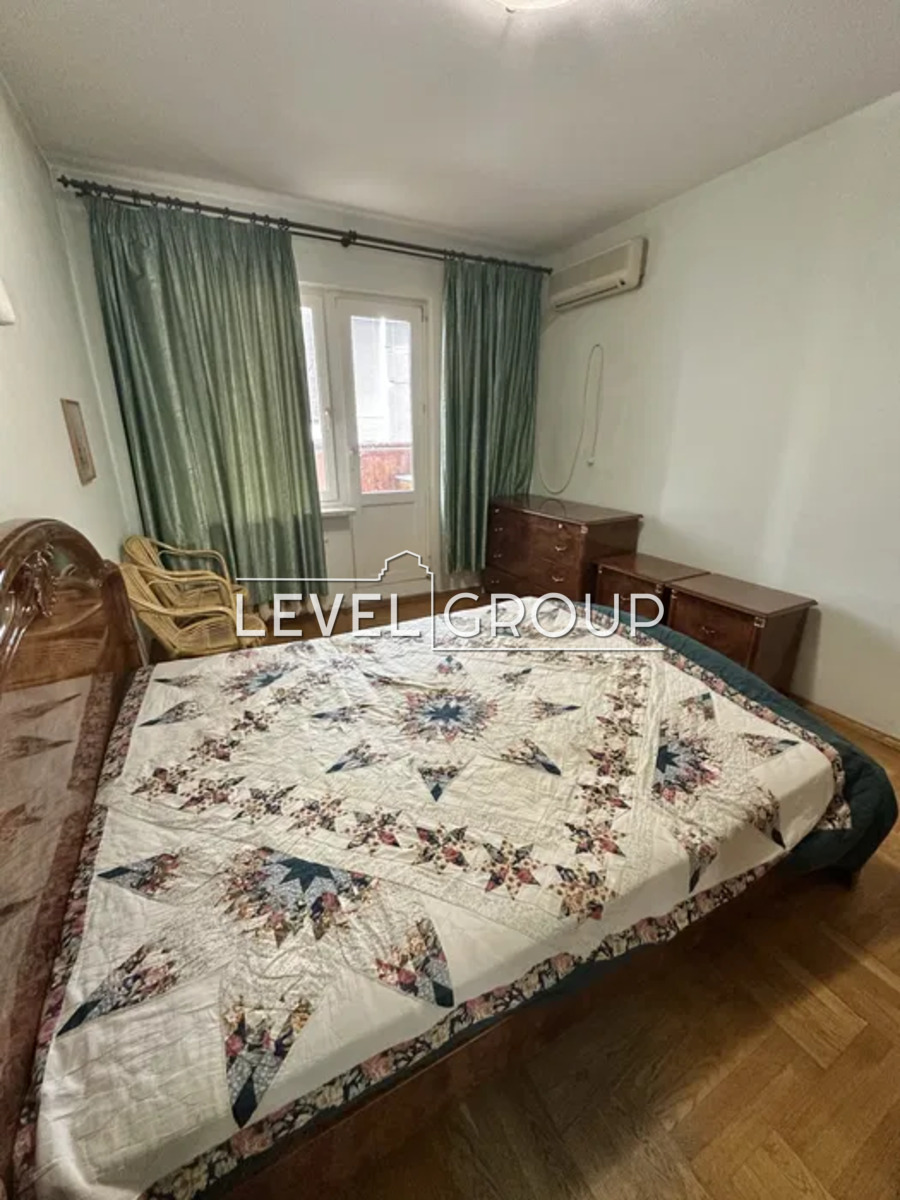 Borys Gmyri St., 1-2