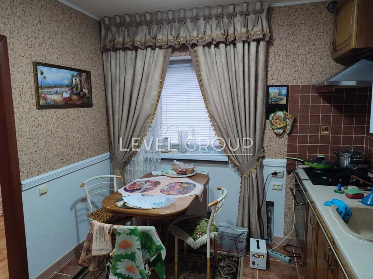 Озерна вул., 146