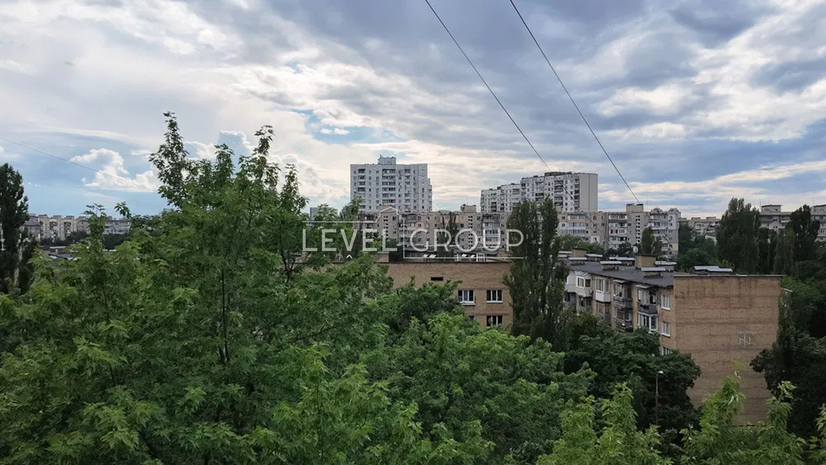 Шолом-Алейхема вул., 5