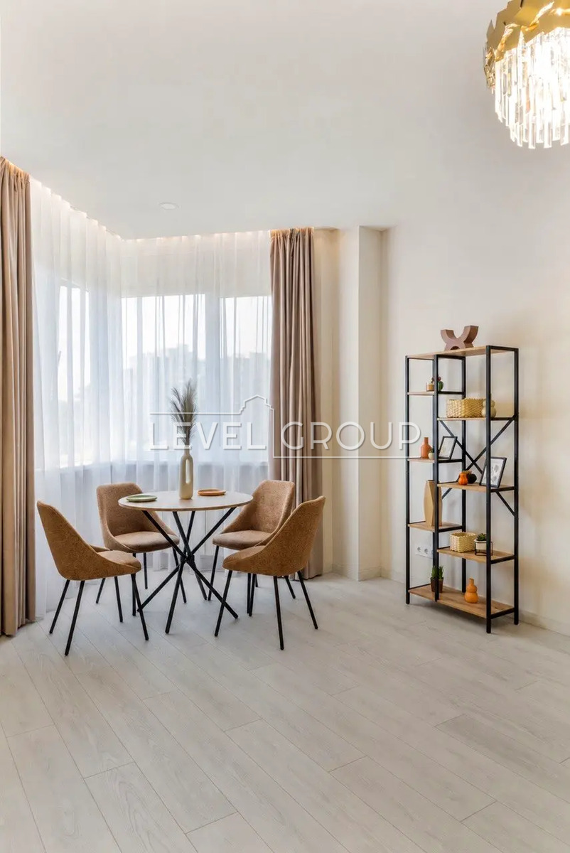 Andriy Verkhoglyad St. (Mykhayla Dragomirova), 14A