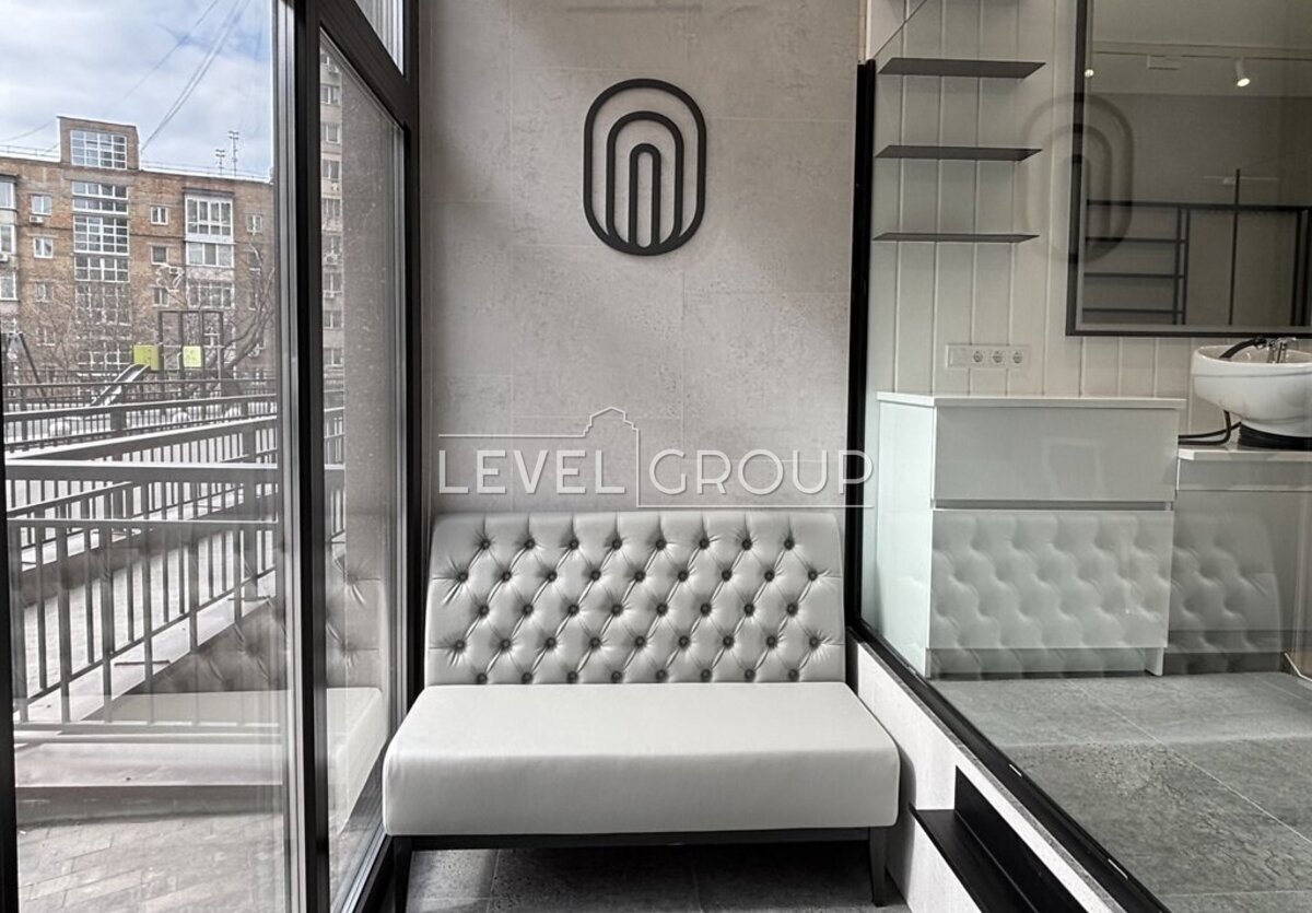 Василя Тютюнника вул. (Анрі Барбюса), 28а