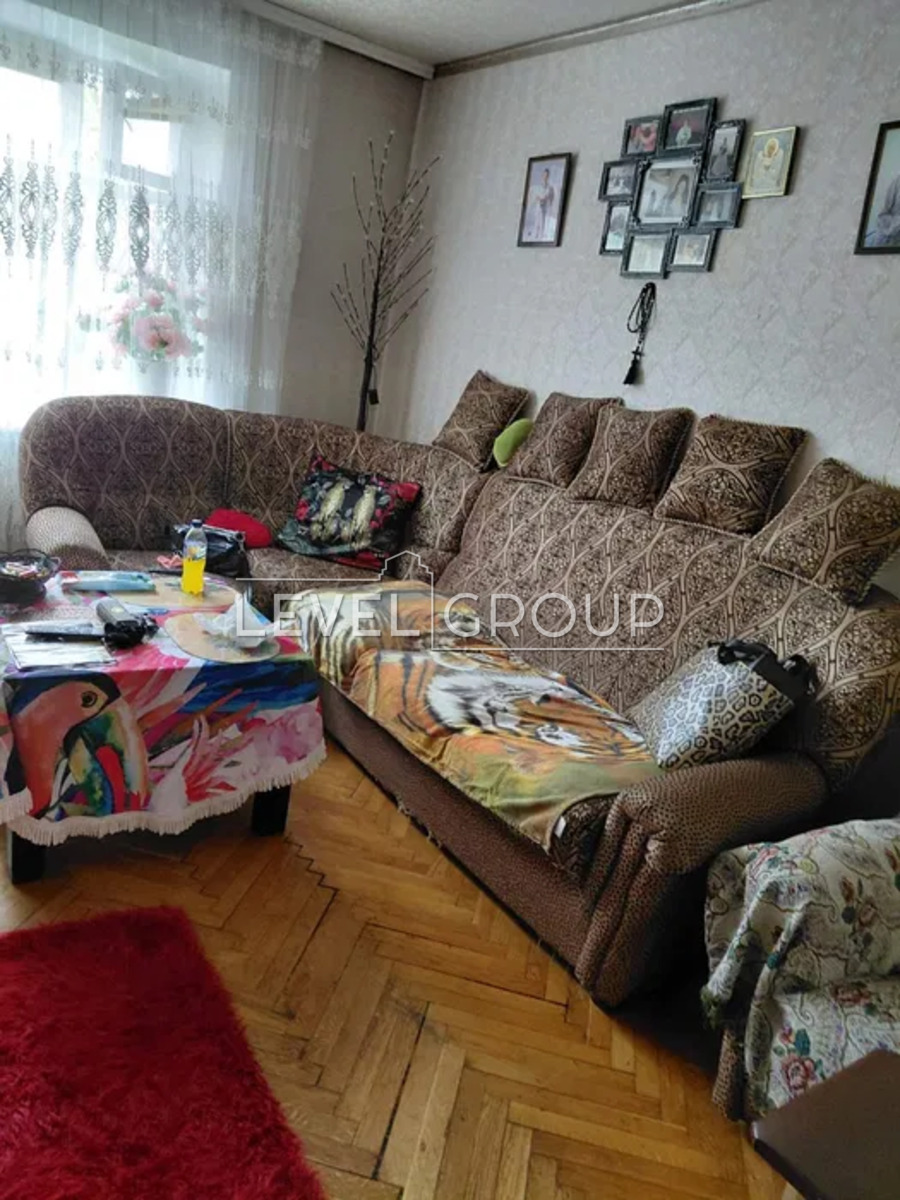 Європейська вул., 43