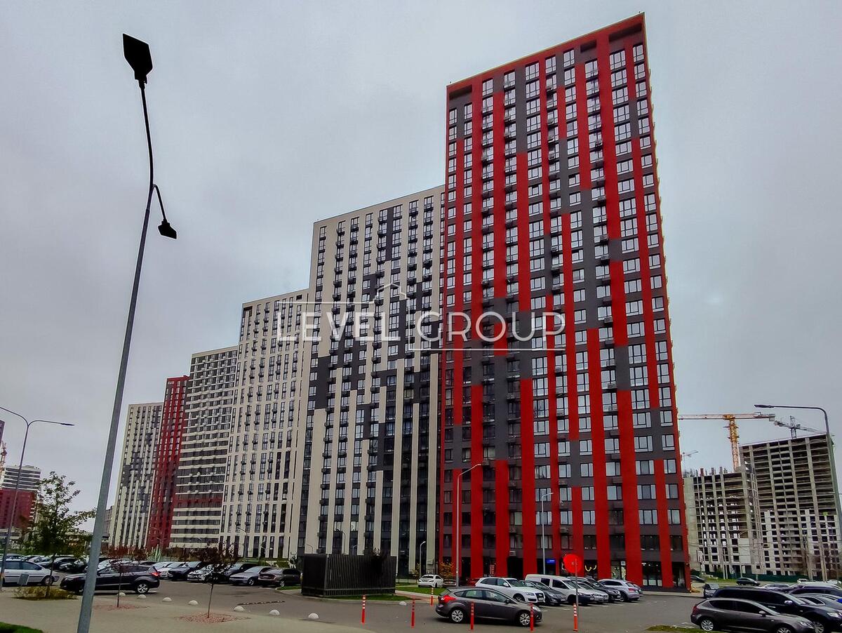 Европейського Союзу просп. (Правди), 53/46