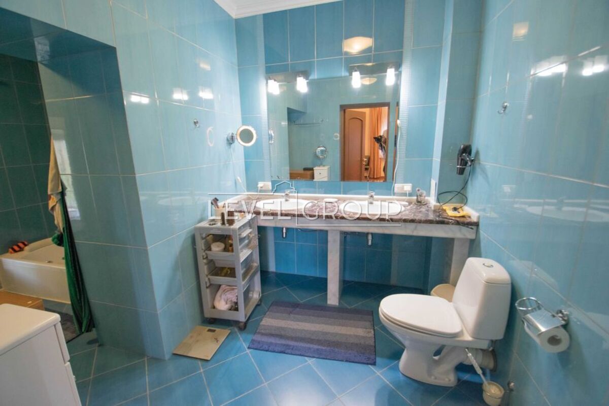 Приозерна вул., 28