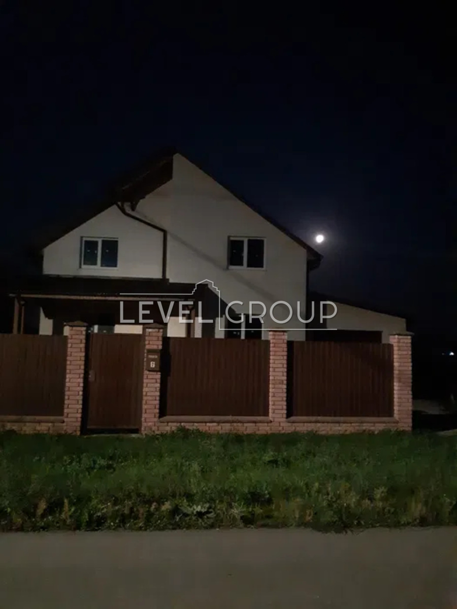 Каштанова вул., 6