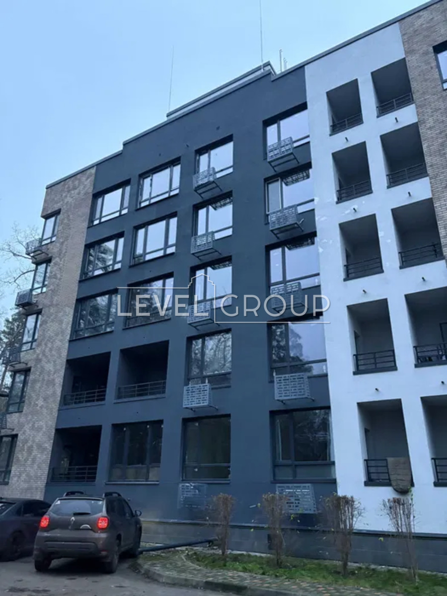 Квітки Цісик вул. (Гамарника), 32